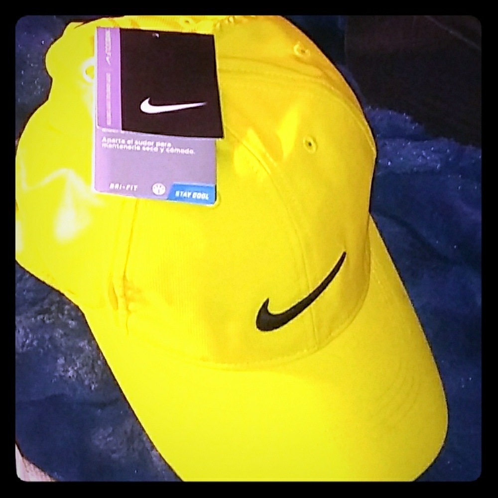 NWT! (New with tags)  Nike HoustoN And Polo Brand.